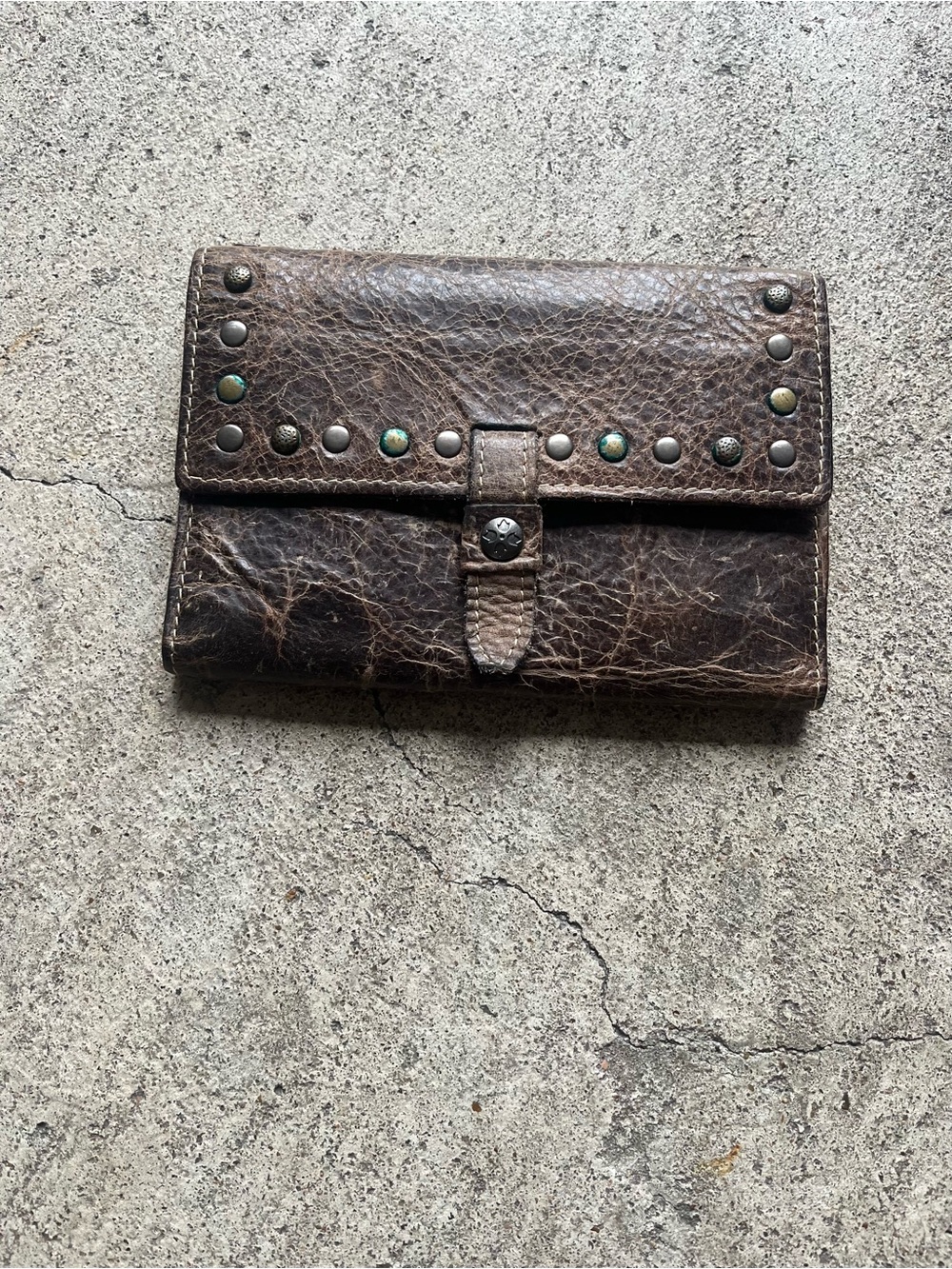 Patricia Nash distressed dark brown leather card wallet